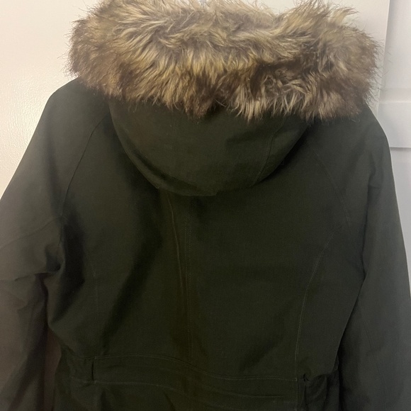 The North Face Women’s Winter Parka - Picture 4 of 16
